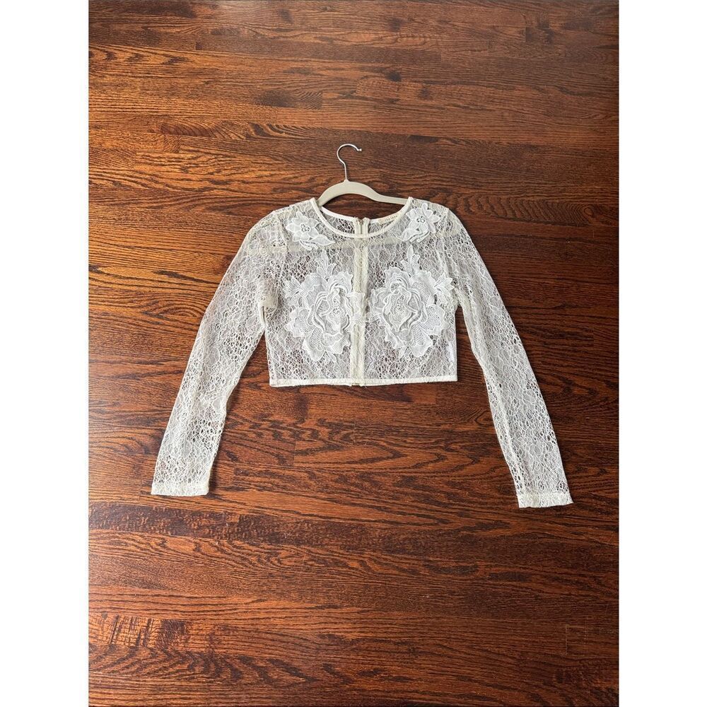 Delicate White Lace Cropped Long-Sleeve Top